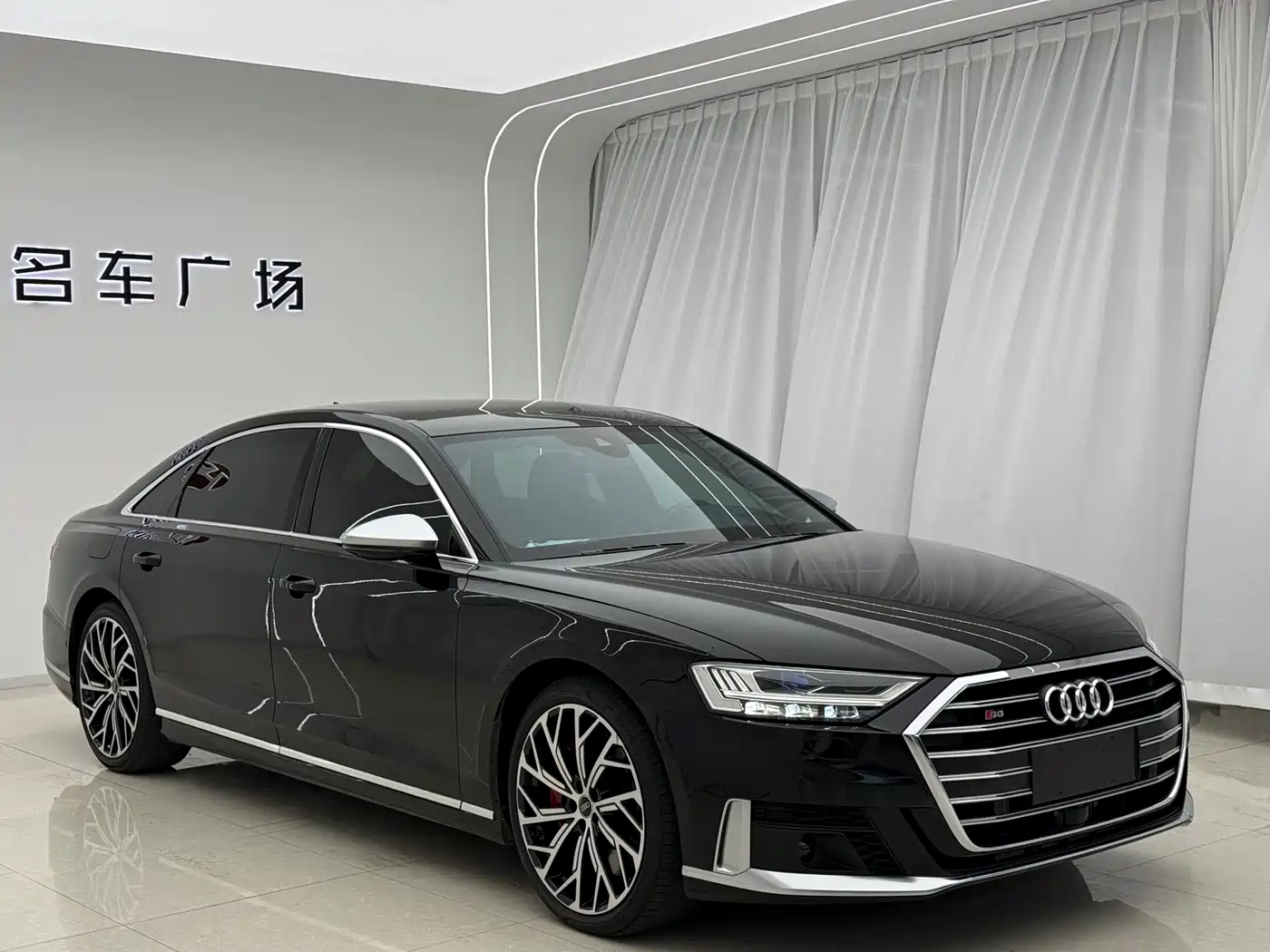 Audi S8 2021 S8L 4.0TFSI quattro фото 3