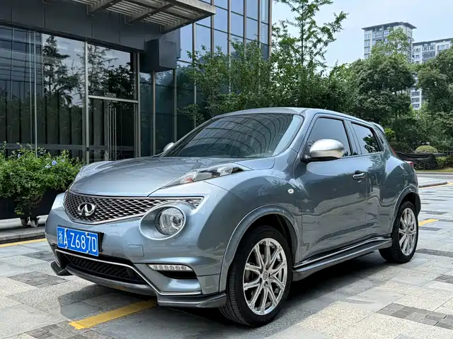  Infiniti Infiniti ESQ 2014 1.6L Premium Edition