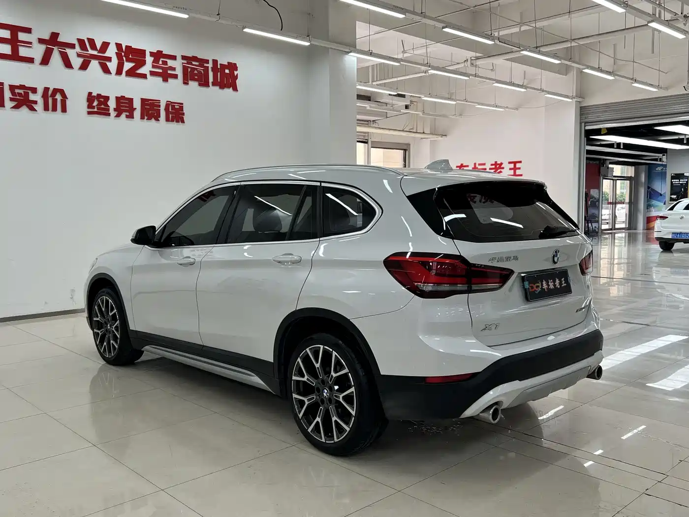 BMW X1 2022 xDrive25Li Premium фото 9