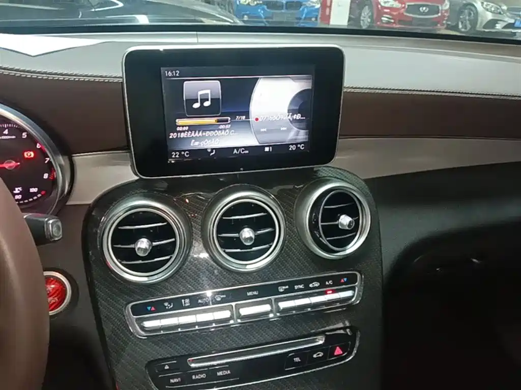 Mercedes-Benz GLC 2016 GLC 200 4MATIC фото 13