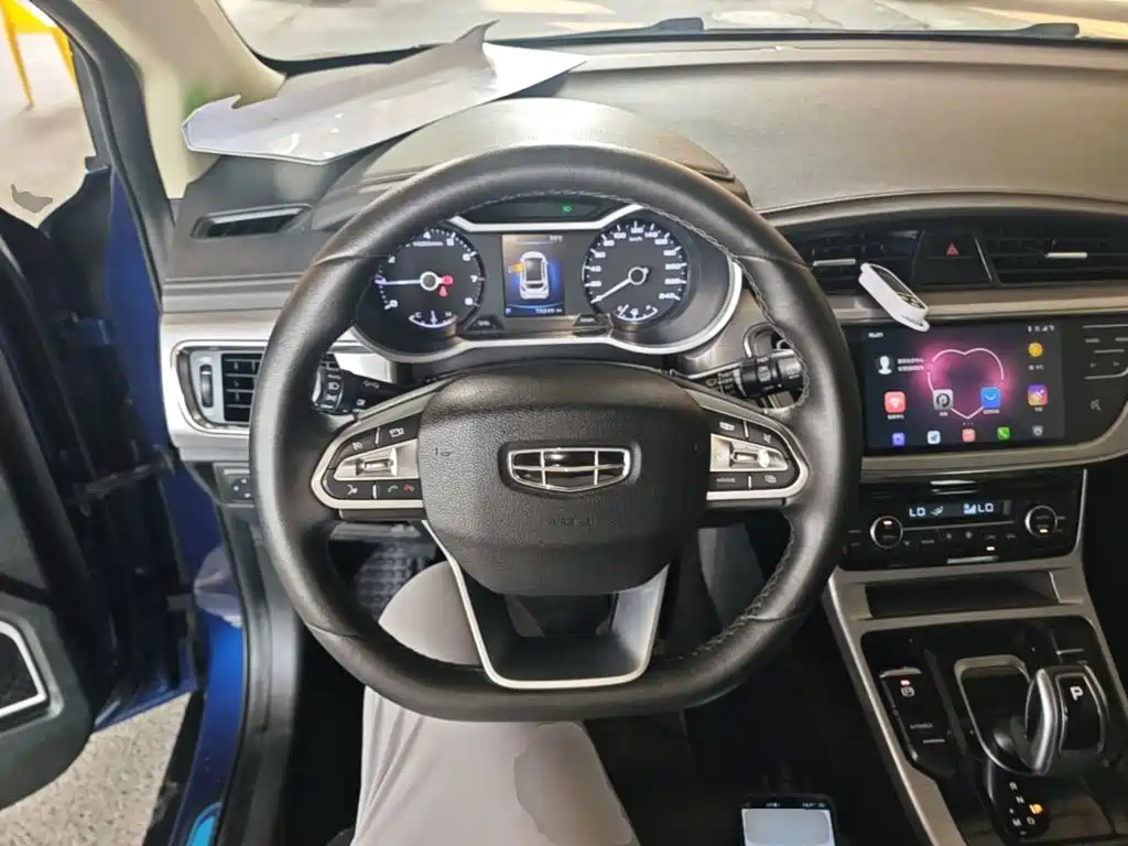 Фото 11 - Geely Emgrand GS