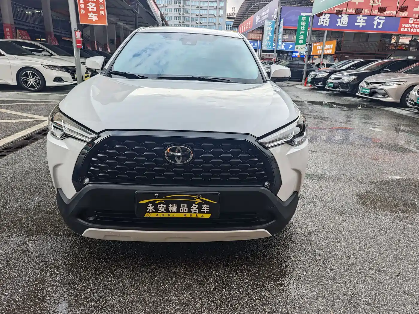 Toyota Corolla Cross 2022 2.0L Premium Edition фото 2