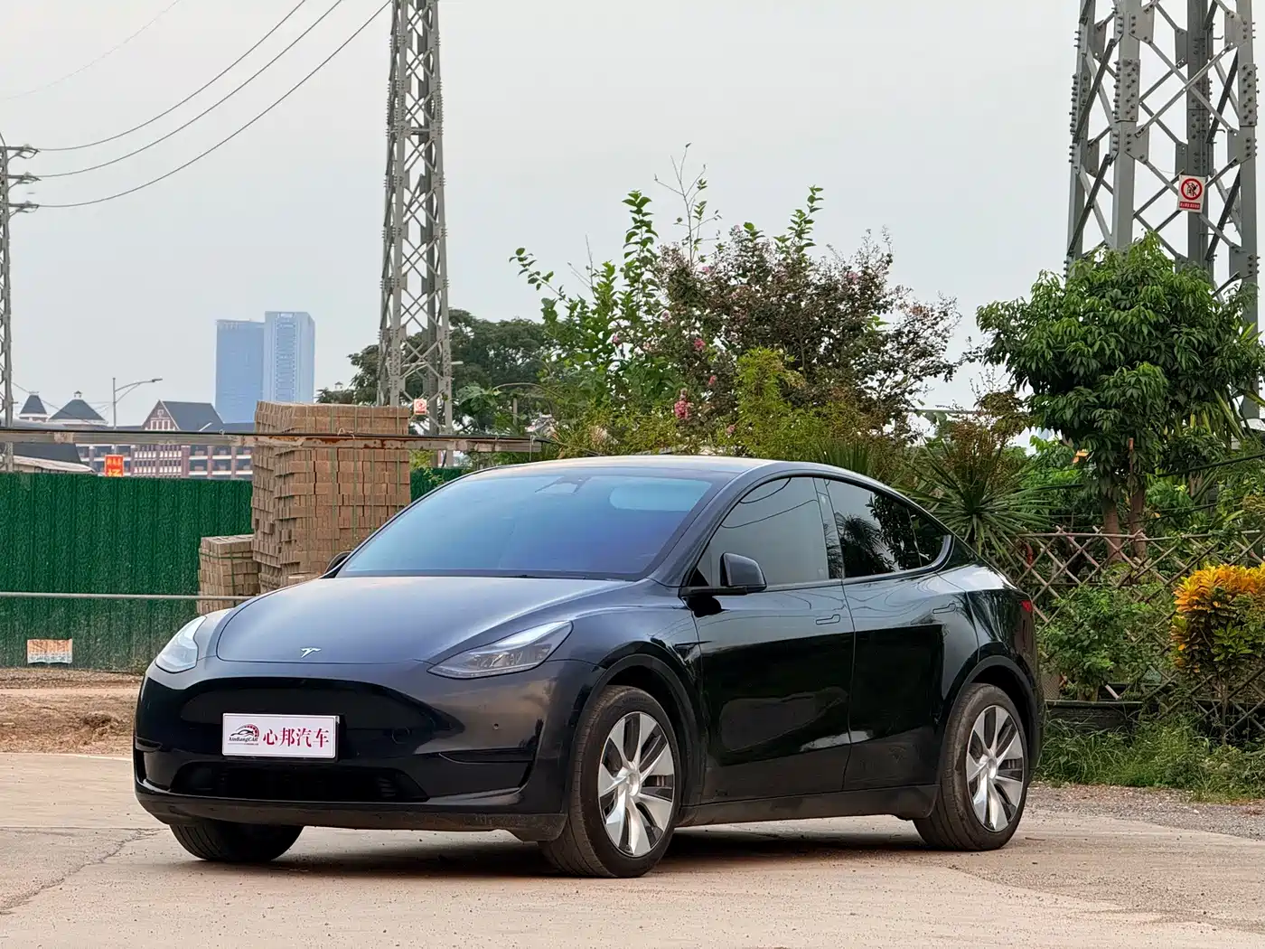 Фото 1 - Tesla Model Y