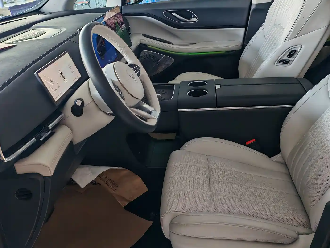 Voyah Auto Voyah Dreamer 2025 PHEV AWD Flagship Kunpeng Edition фото 25