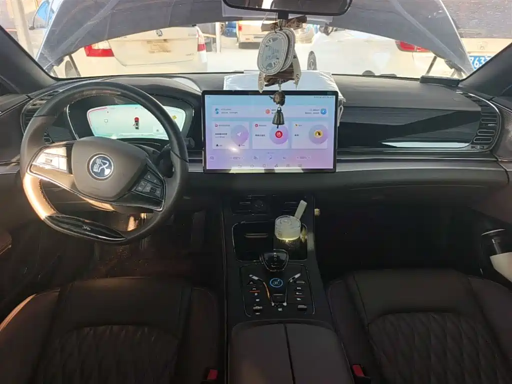 BYD Han 2023 DM-i Champion Edition 121KM Prestige фото 10