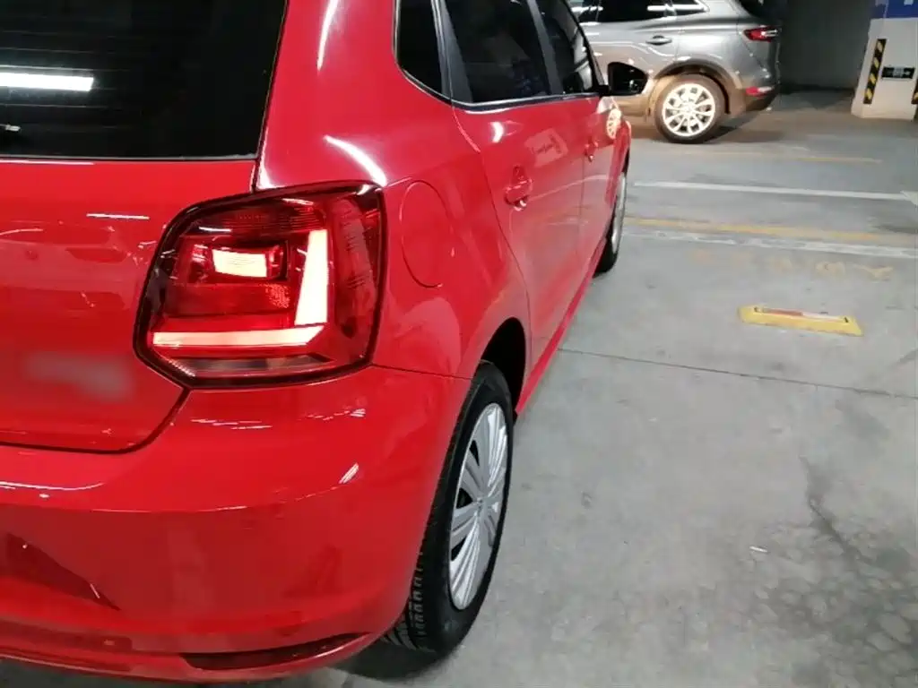 Volkswagen Polo 2016 1.6L Automatic Comfort фото 8