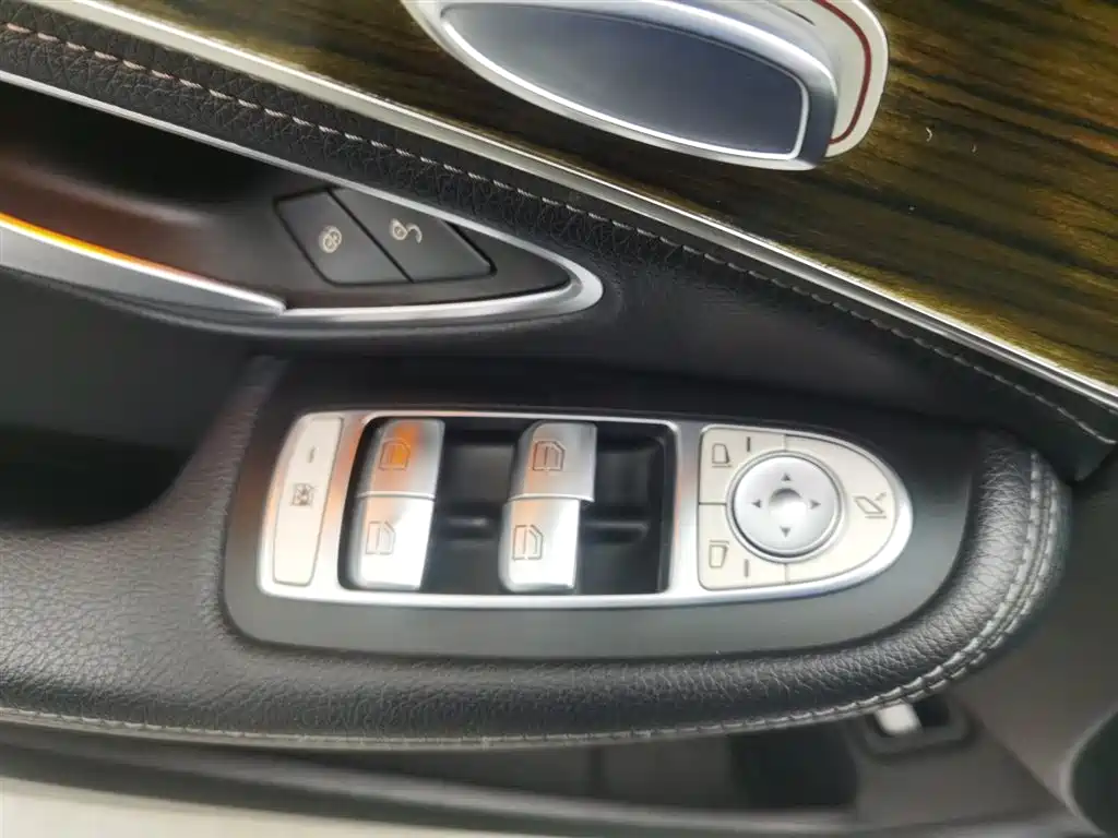 Mercedes-Benz C-Class 2016 C 180 L фото 9