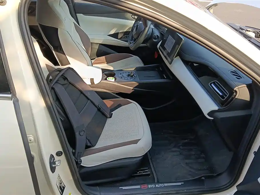 BYD SEAL 06 NEW ENERGY