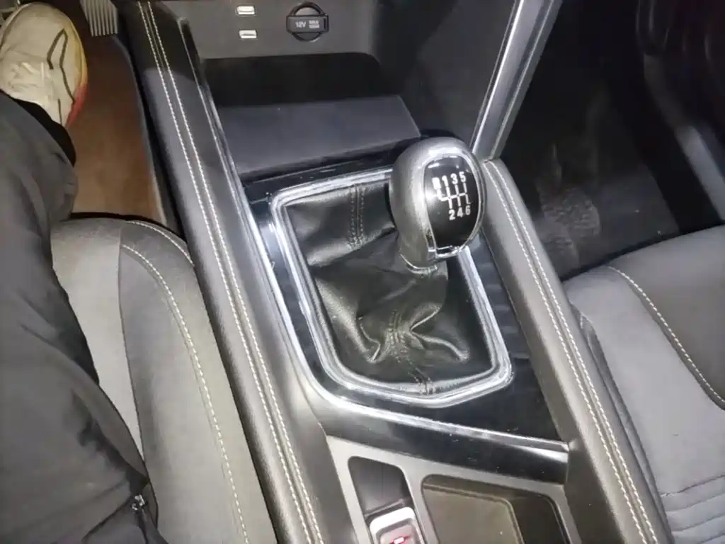 BAIC Beijing X3 2020 2019 1.5T Manual Glory Edition