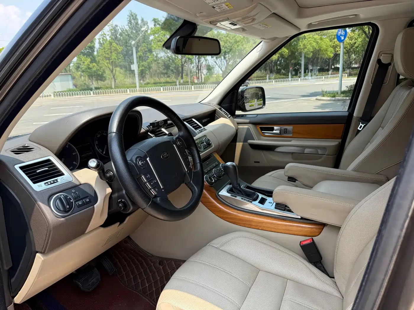 Land Rover Range Rover Sport 2013 3.0 TDV6 Diesel фото 8