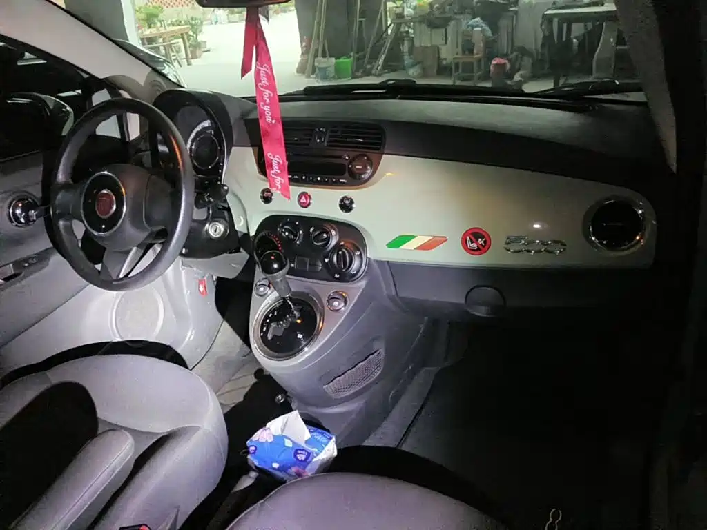 Fiat 500 2015 2013 1.4L Bright Yellow Edition