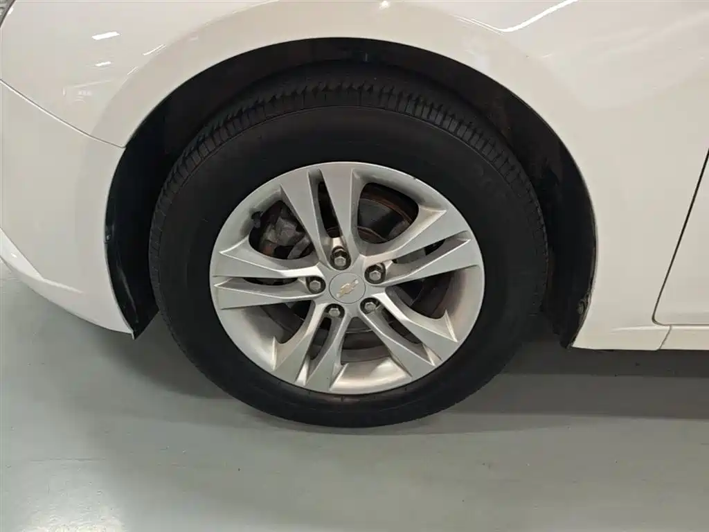 Chevrolet Cruze 2015 1.5L Classic SE AT фото 23