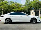 Фото 4 - Lexus ES