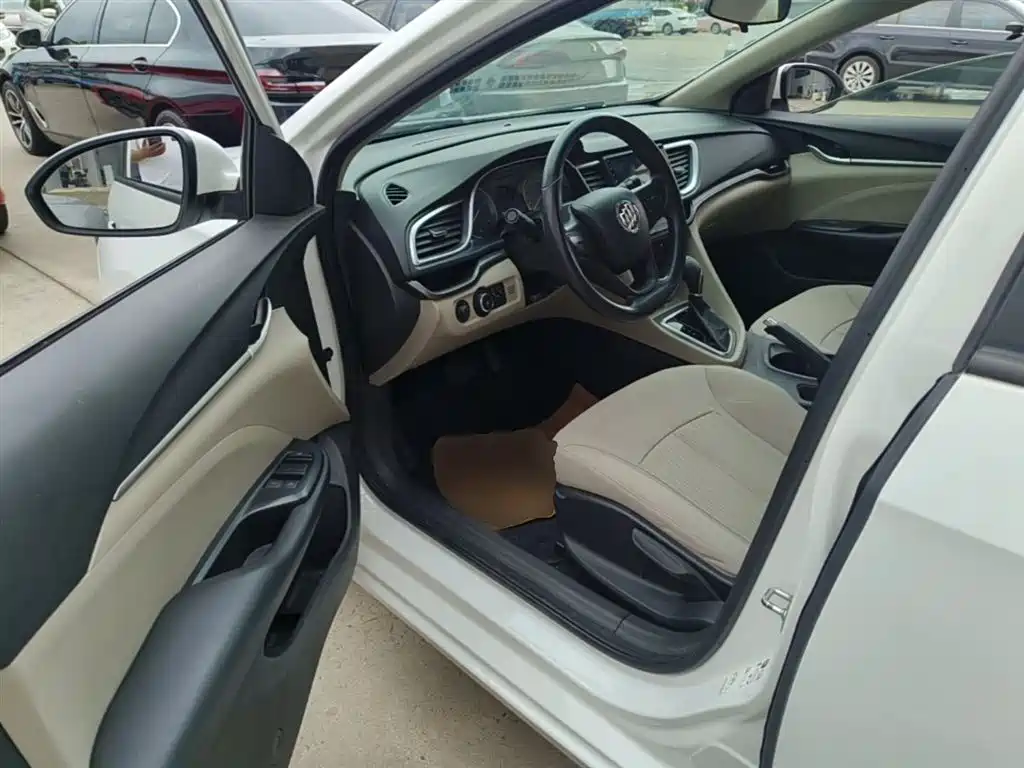 Buick Excelle 2018 15T DCT Progressive (China V) фото 16