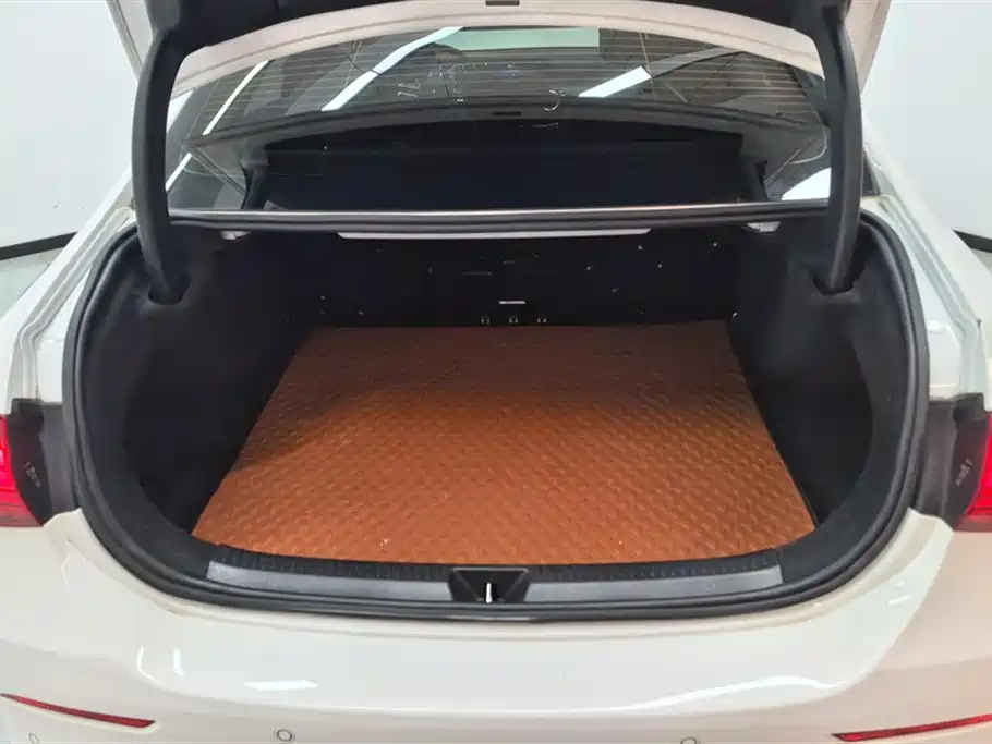 Mercedes-Benz A-Class 2023 A 200 L Fashion фото 4