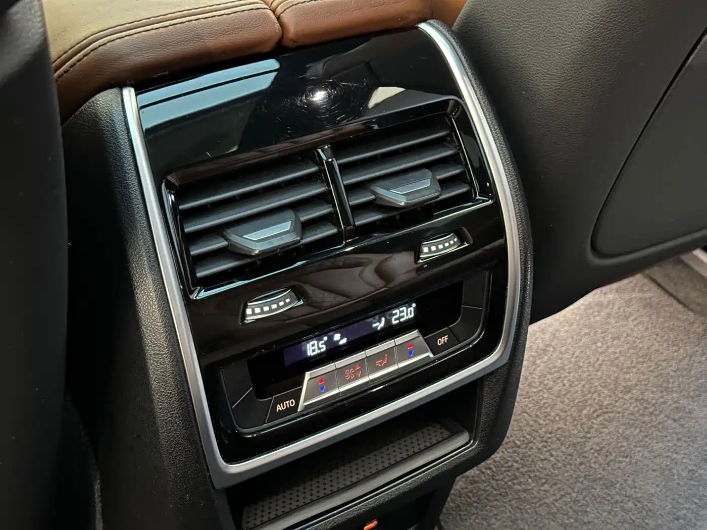 BMW X7 2019 xDrive40i Exclusive M Sport Package фото 12