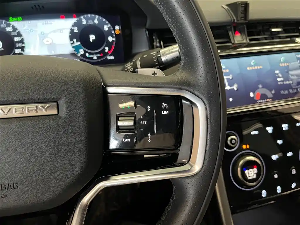 Land Rover Discovery Sport 2022 Model 249PS R-Dynamic SE Performance Tech Edition 5-Seater фото 18
