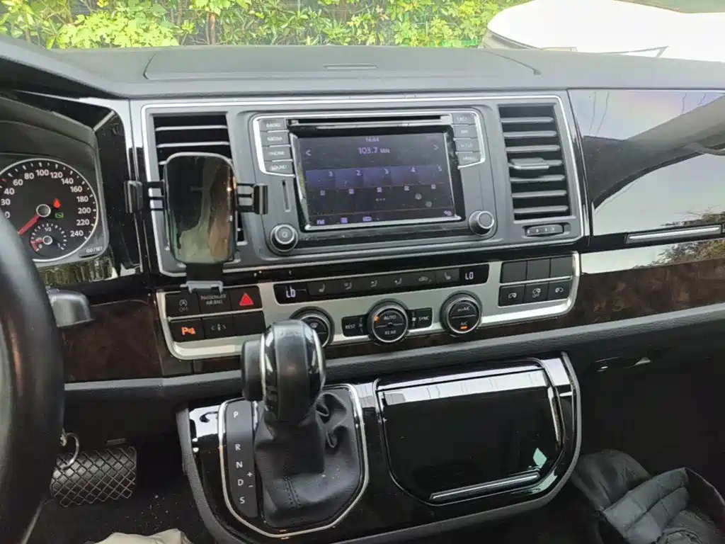 Volkswagen Multivan 2019 2018 2.0TSI 2WD Luxury Edition 7-Seater