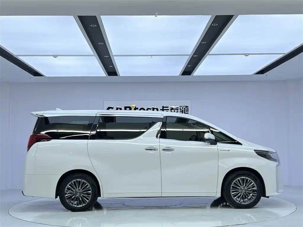 Toyota Alphard 2021 Hybrid 2.5L Luxury фото 5