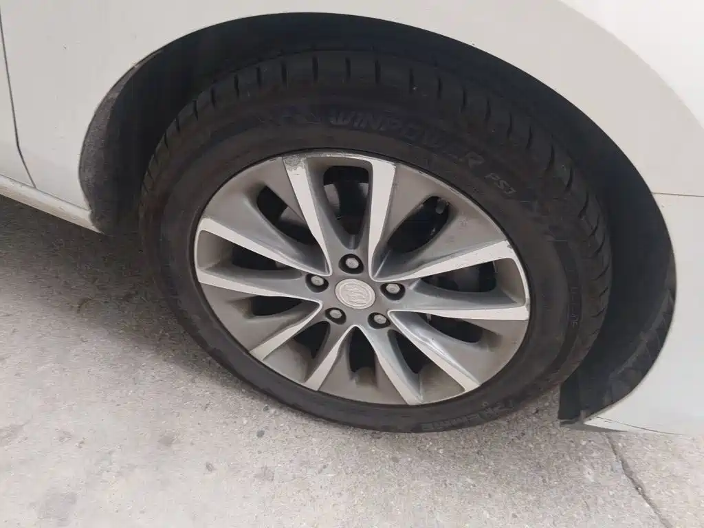 Фото 8 - Buick GL6