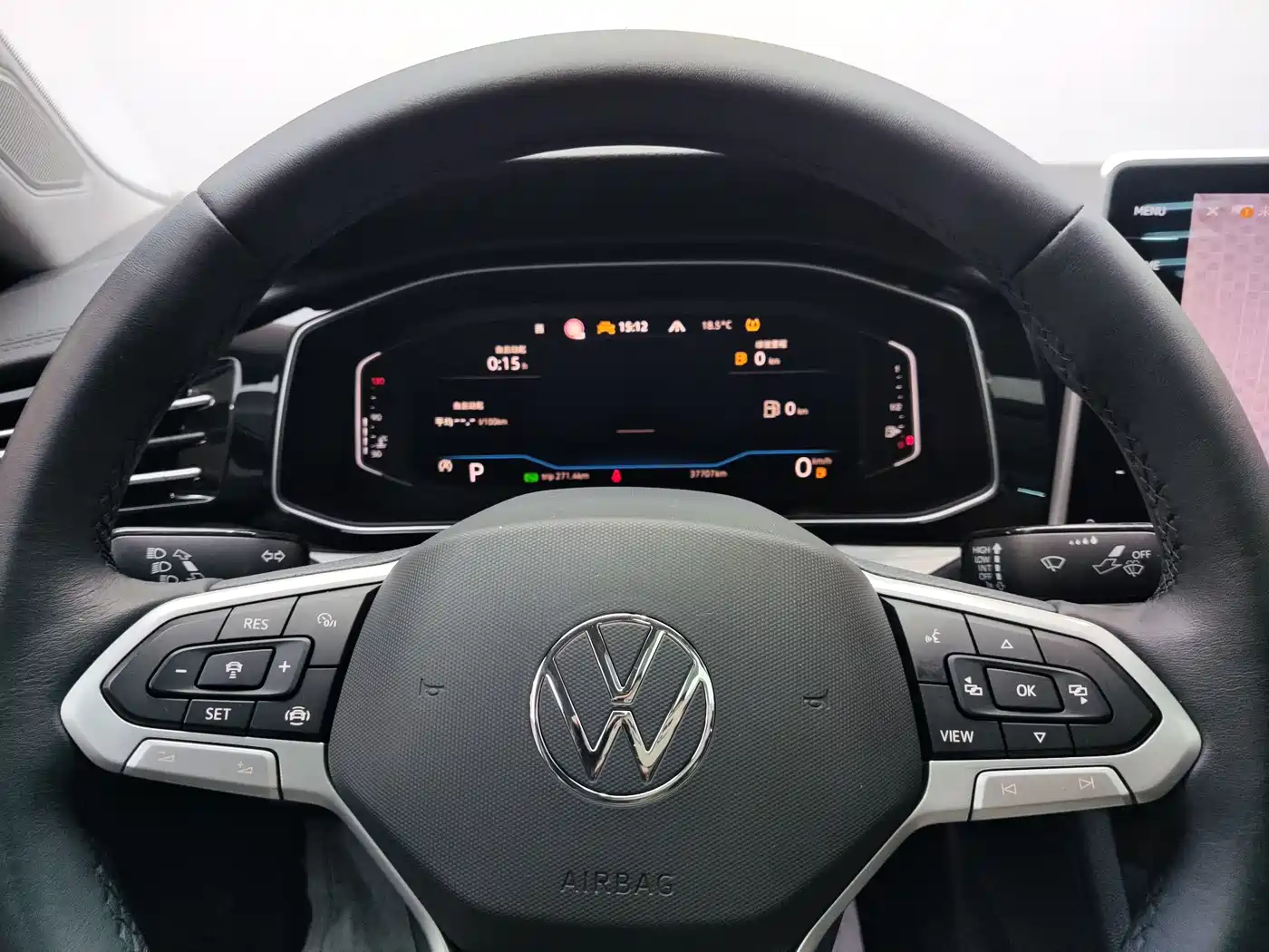Volkswagen Sagitar 2023 280TSI DSG Surpass Plus Edition фото 17