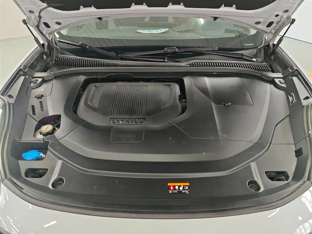 Lynk & Co 06 EM-P 2022 PHEV 84KM Range Pro фото 11