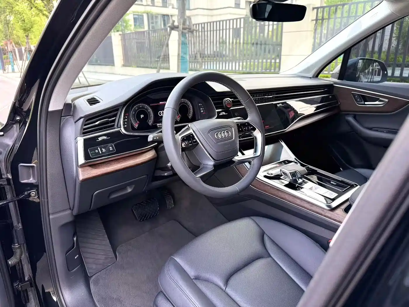 Photo 5 - Audi Q7