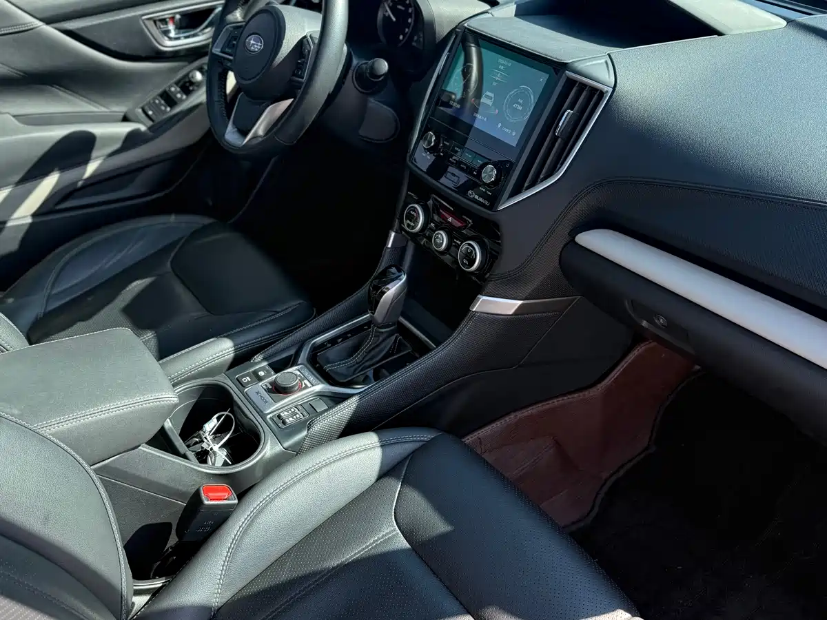 Subaru Forester 2022 2.0i AWD Luxury Edition фото 9