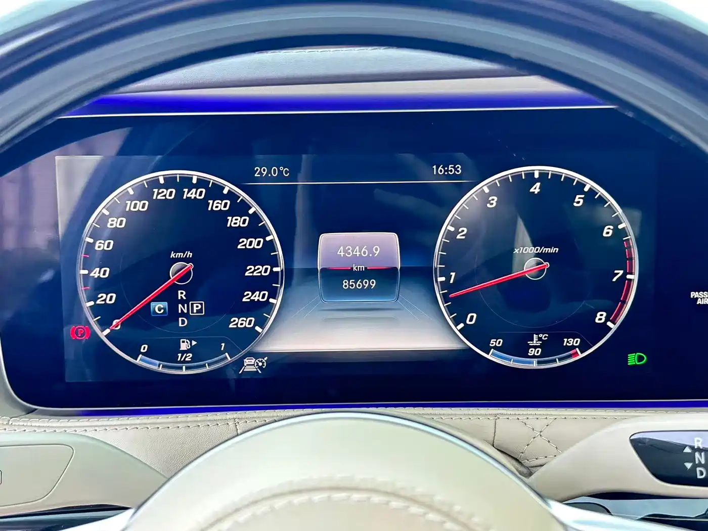 صورة 13 - Mercedes-Benz Maybach S-Class