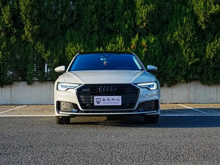 Photo 2 - Audi A6 (Import)