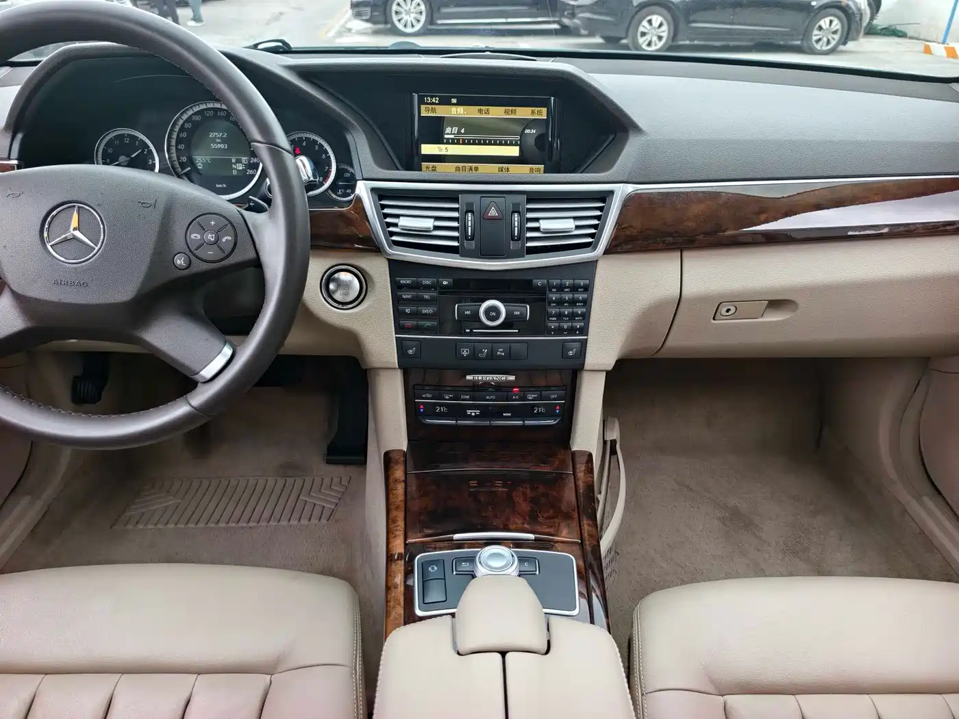 Mercedes-Benz E-Class 2011 E 300 L Elegance фото 16