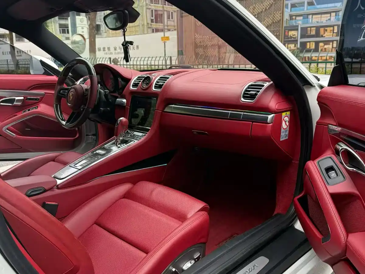 Photo 5 - Porsche Cayman