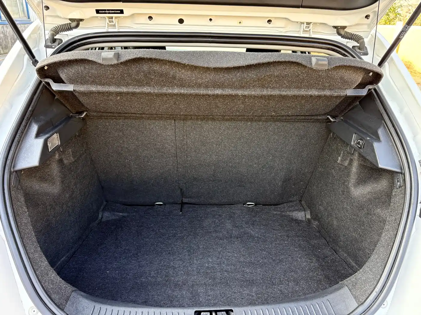 MG MG5 2014 2012 1.5L Automatic Luxury Edition