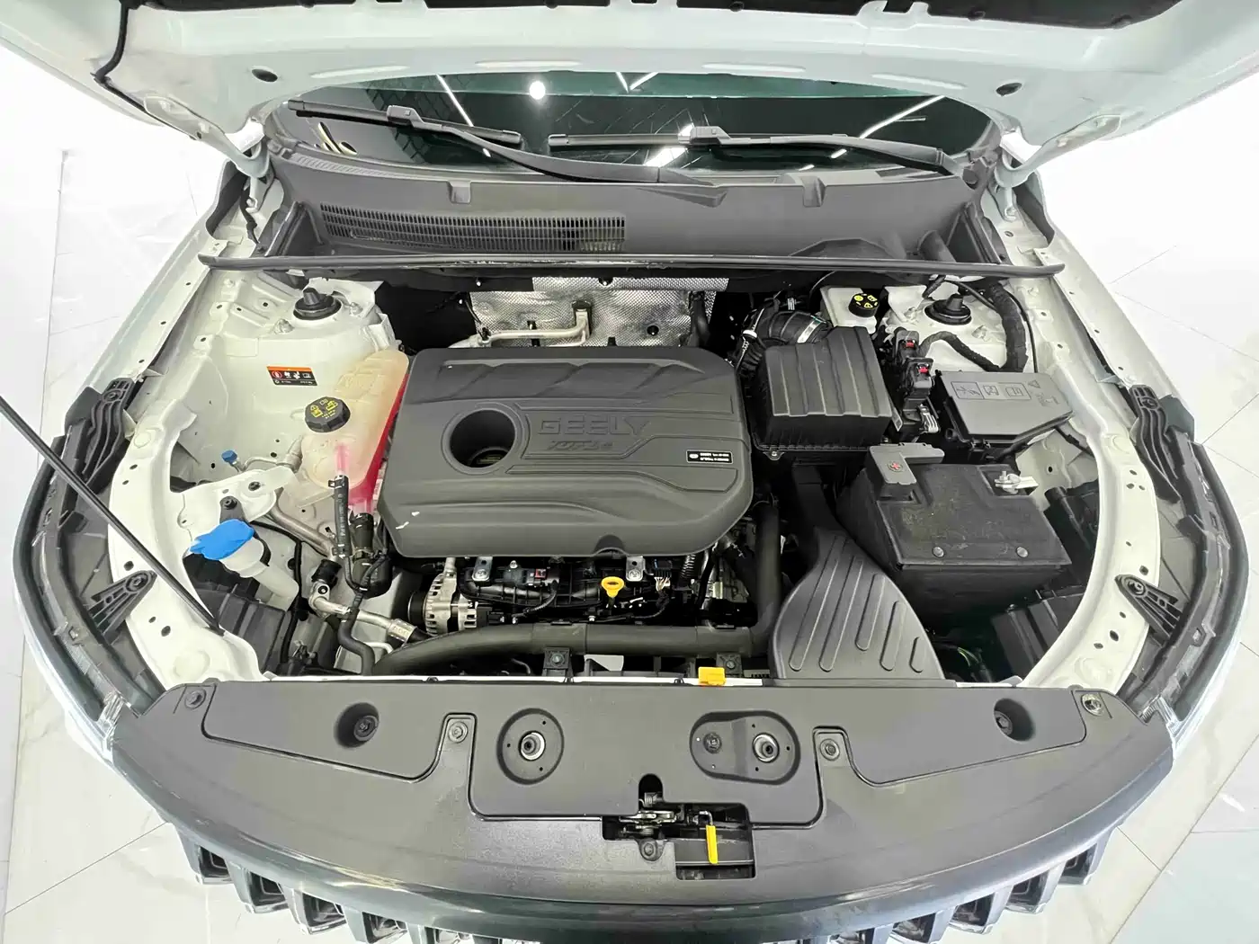 GEELY AUTOMOBILE VISION X6