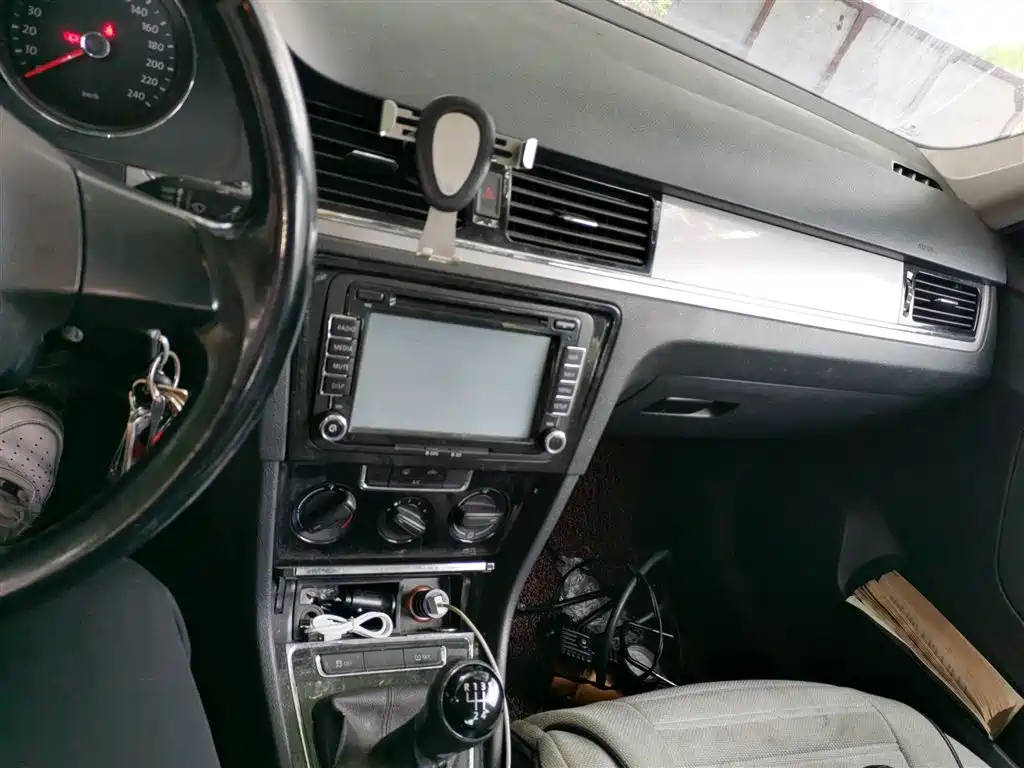 Volkswagen Bora 2015 Quality Edition 1.6L Manual Fashion фото 9