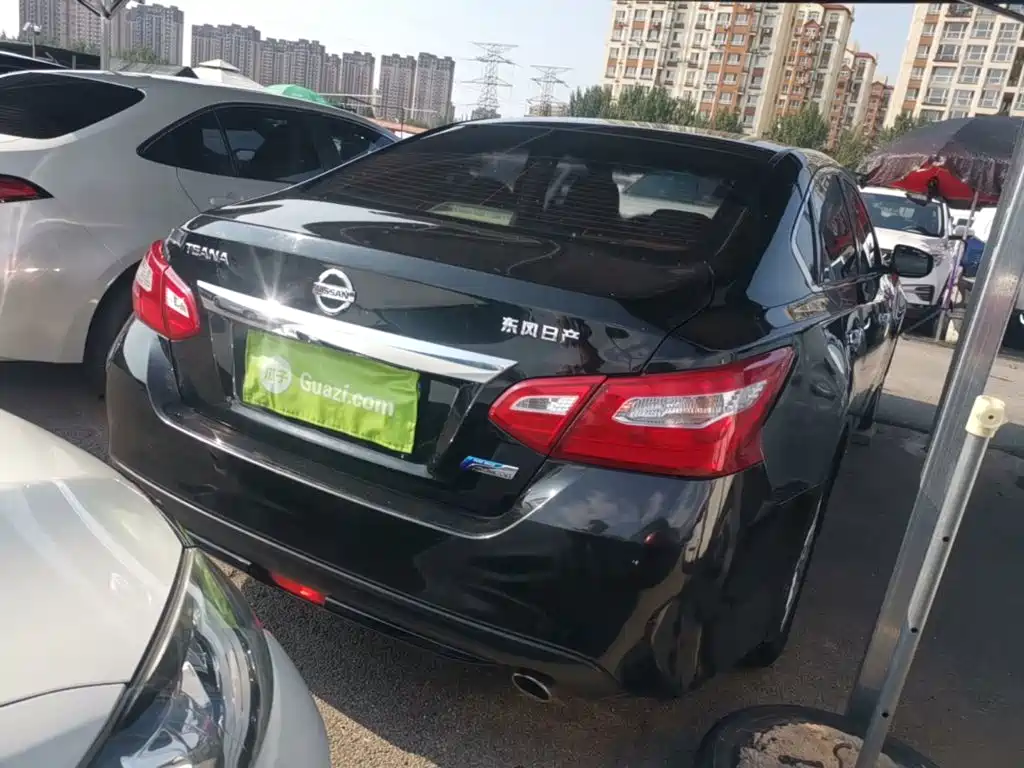 Фото 7 - Nissan Teana