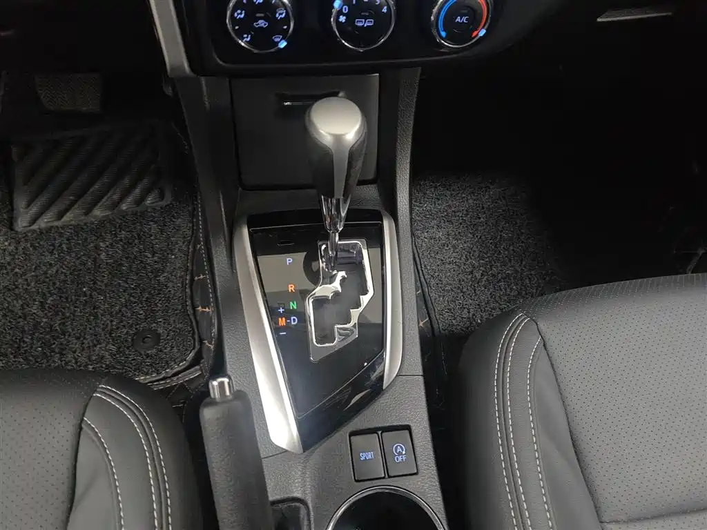 Toyota Corolla 2017 Facelift 1.2T S-CVT GL фото 10