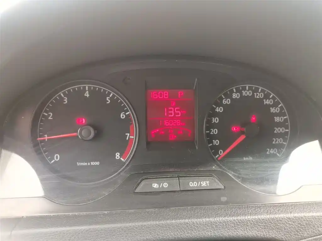 Volkswagen Santana 2015 1.6L Automatic Comfort Edition фото 19