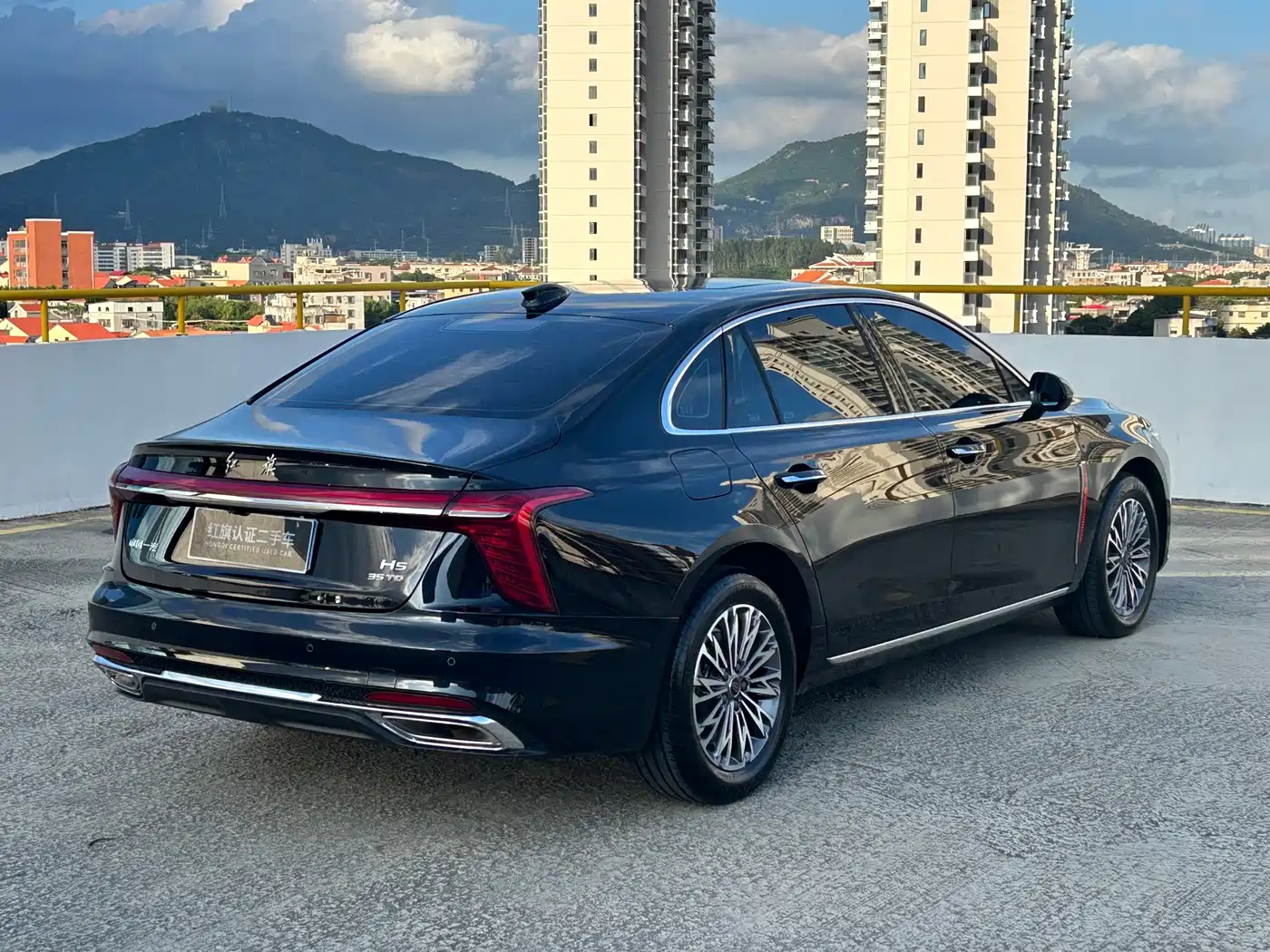 Hongqi H5 2026 2025 1.5T DCT Flag Rhythm 500,000 Units Memorial Edition