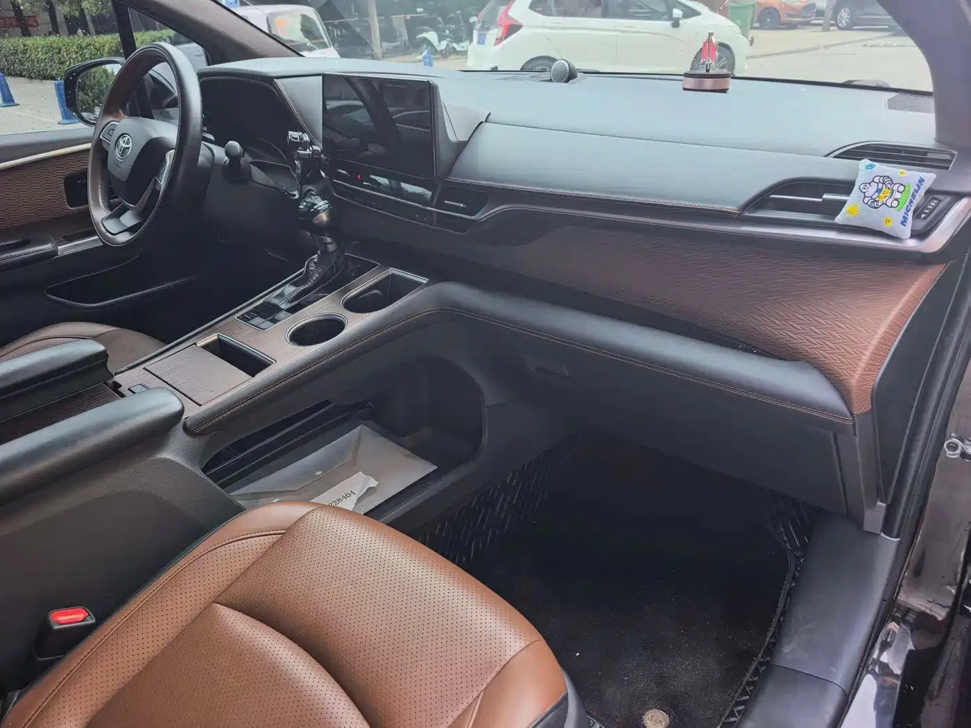 Toyota Sienna 2025 2024 2.5L Hybrid Comfort Edition