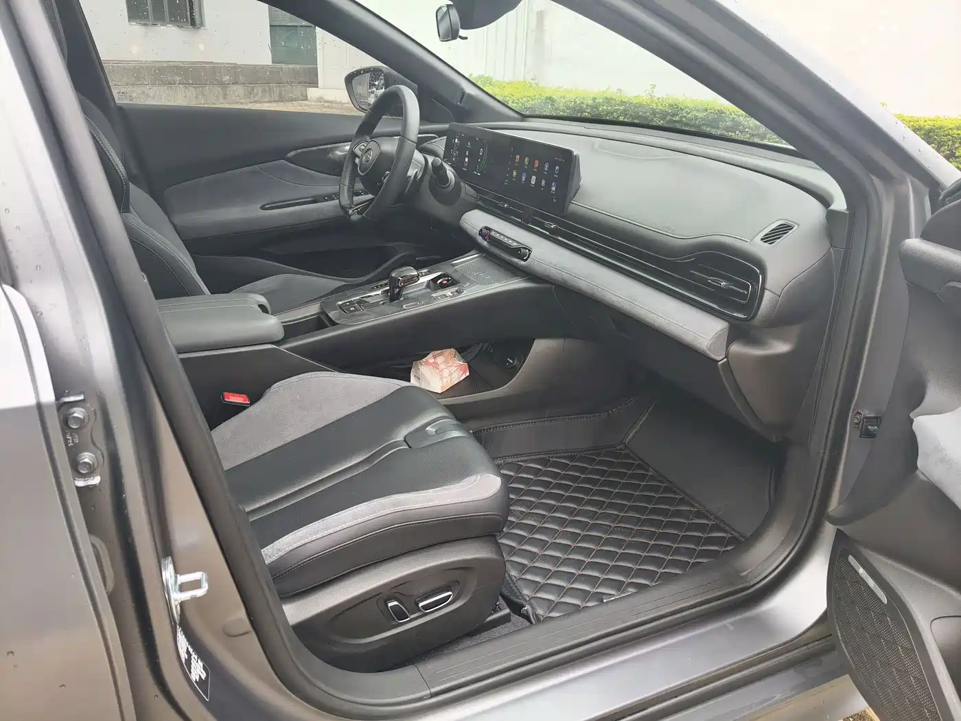 GAC Trumpchi Trumpchi Emkoo 2024 Model 400T Auto Shadow Leopard R MAX Edition фото 19