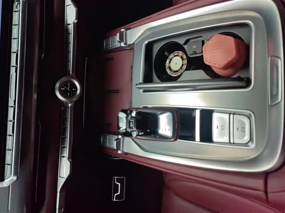 TANK TANK 700 NEW ENERGY