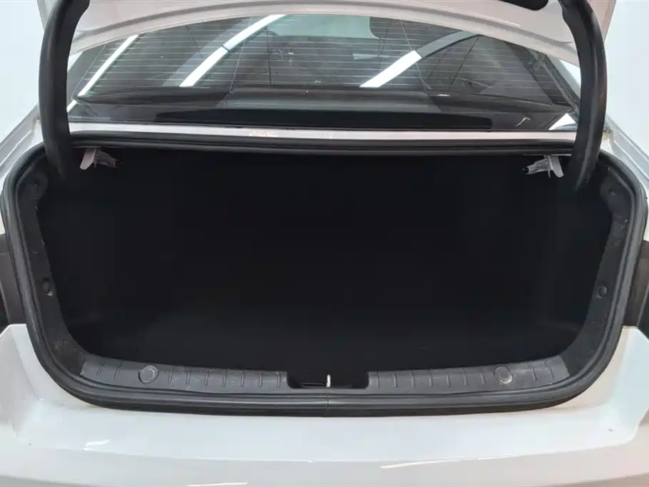 GEELY AUTOMOBILE EMGRAND GL