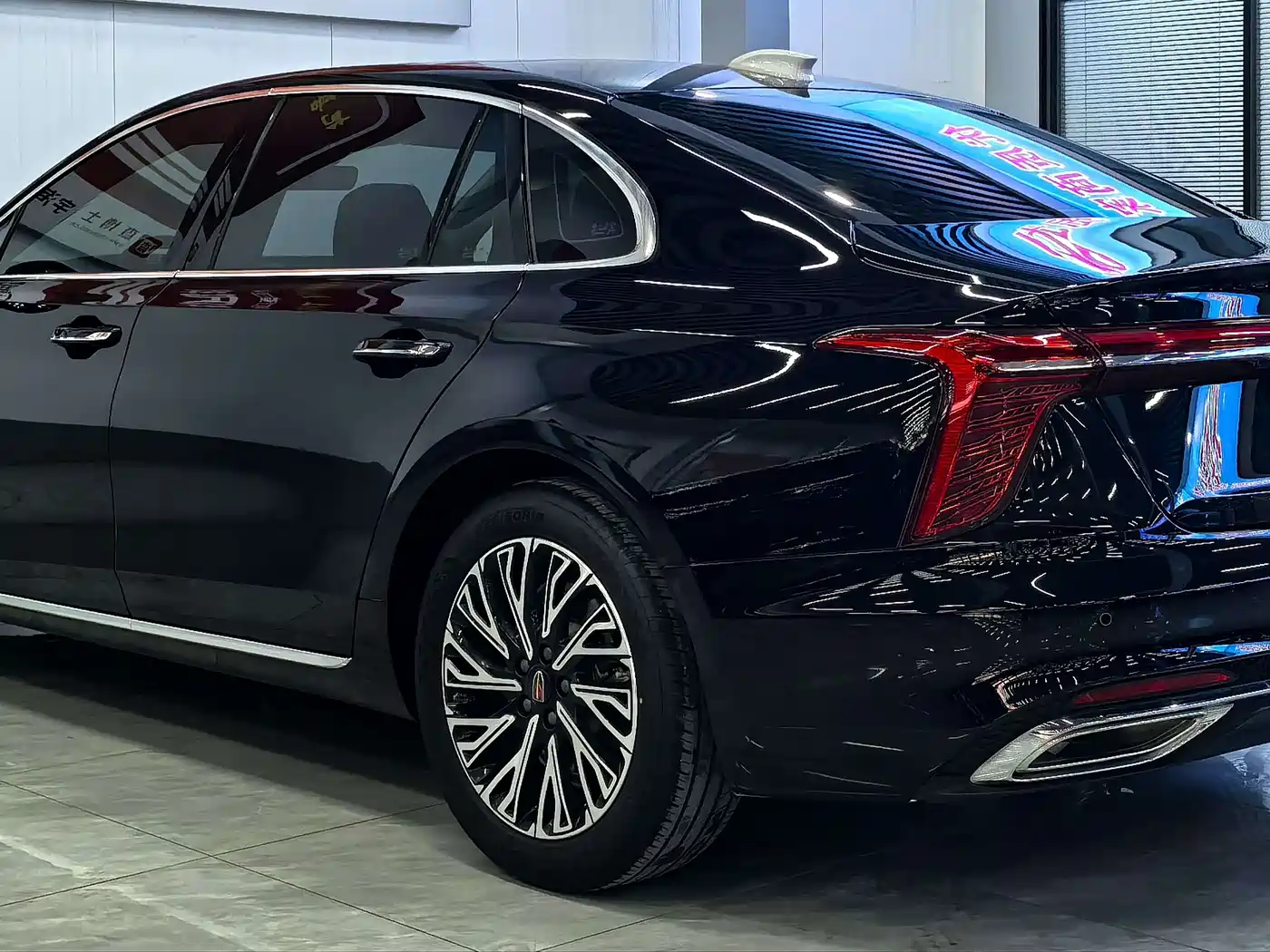 Hongqi H5 2023 2.0T Auto Smart Connect Flag Comfort фото 9