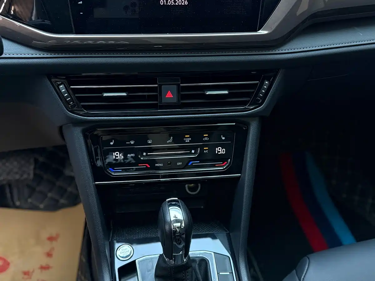Volkswagen Tharu 2022 280TSI FWD Luxury Edition фото 22