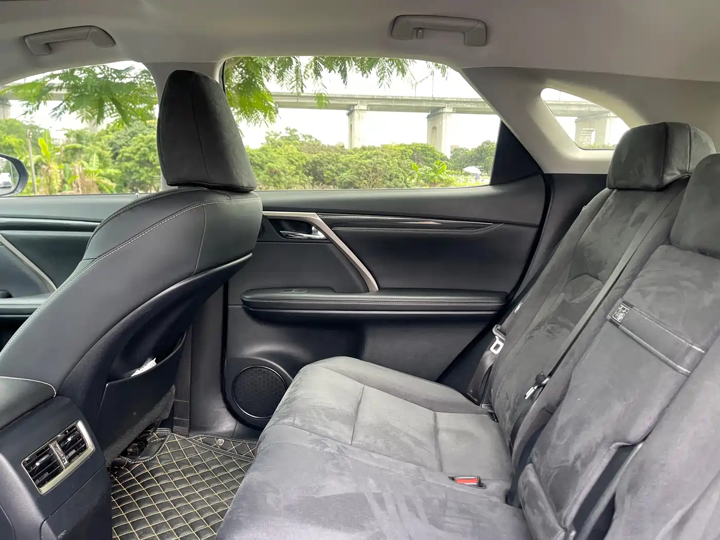 Lexus RX 2020 Facelift 300 2WD Elite Edition фото 26