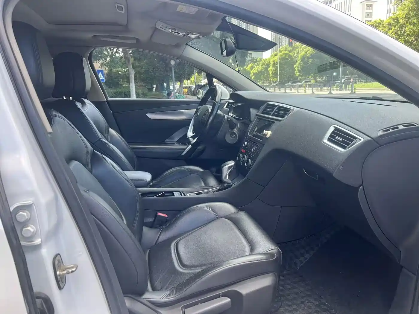 DS 5LS 2016 2015 1.6T Elegance THP160