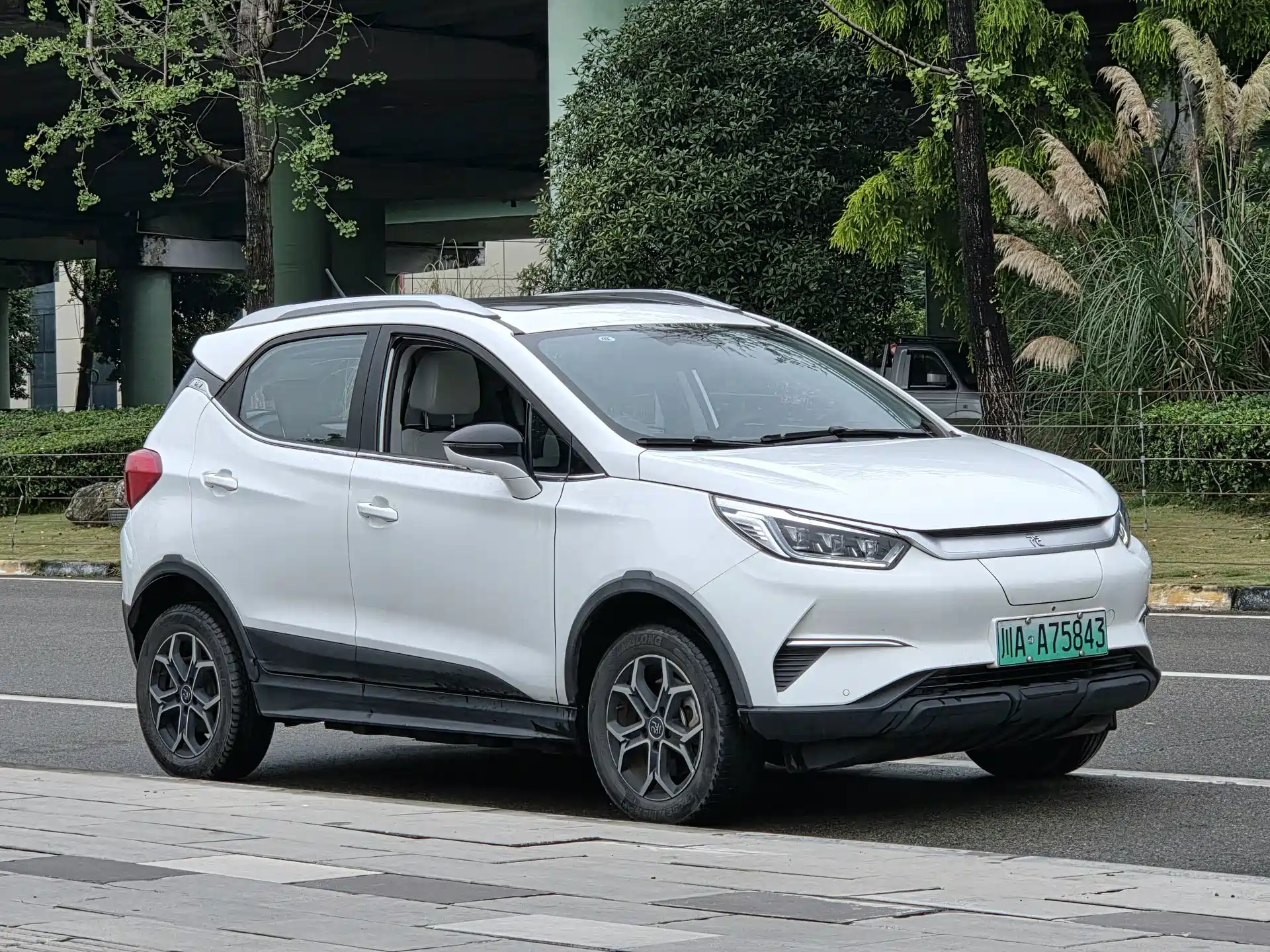 Фото 3 - BYD Yuan Pro