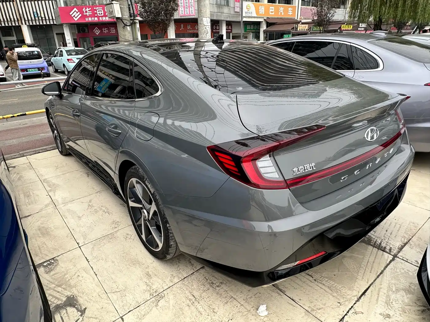 HYUNDAI SONATA