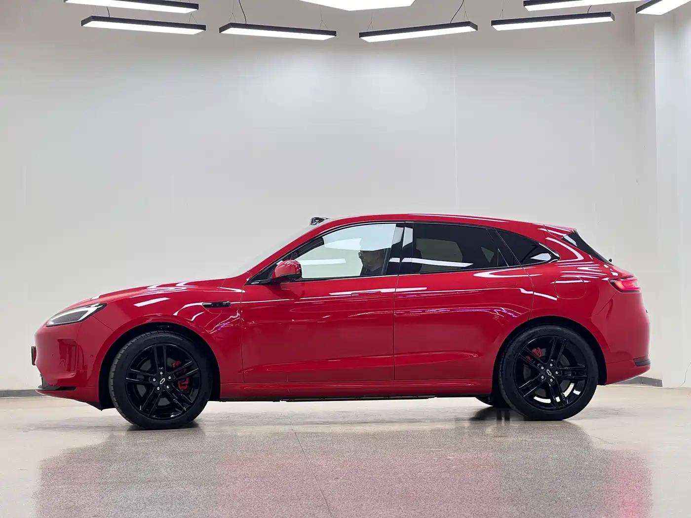 AITO Wenjie AITO M5 2025 Extended Range Ultra AWD фото 4